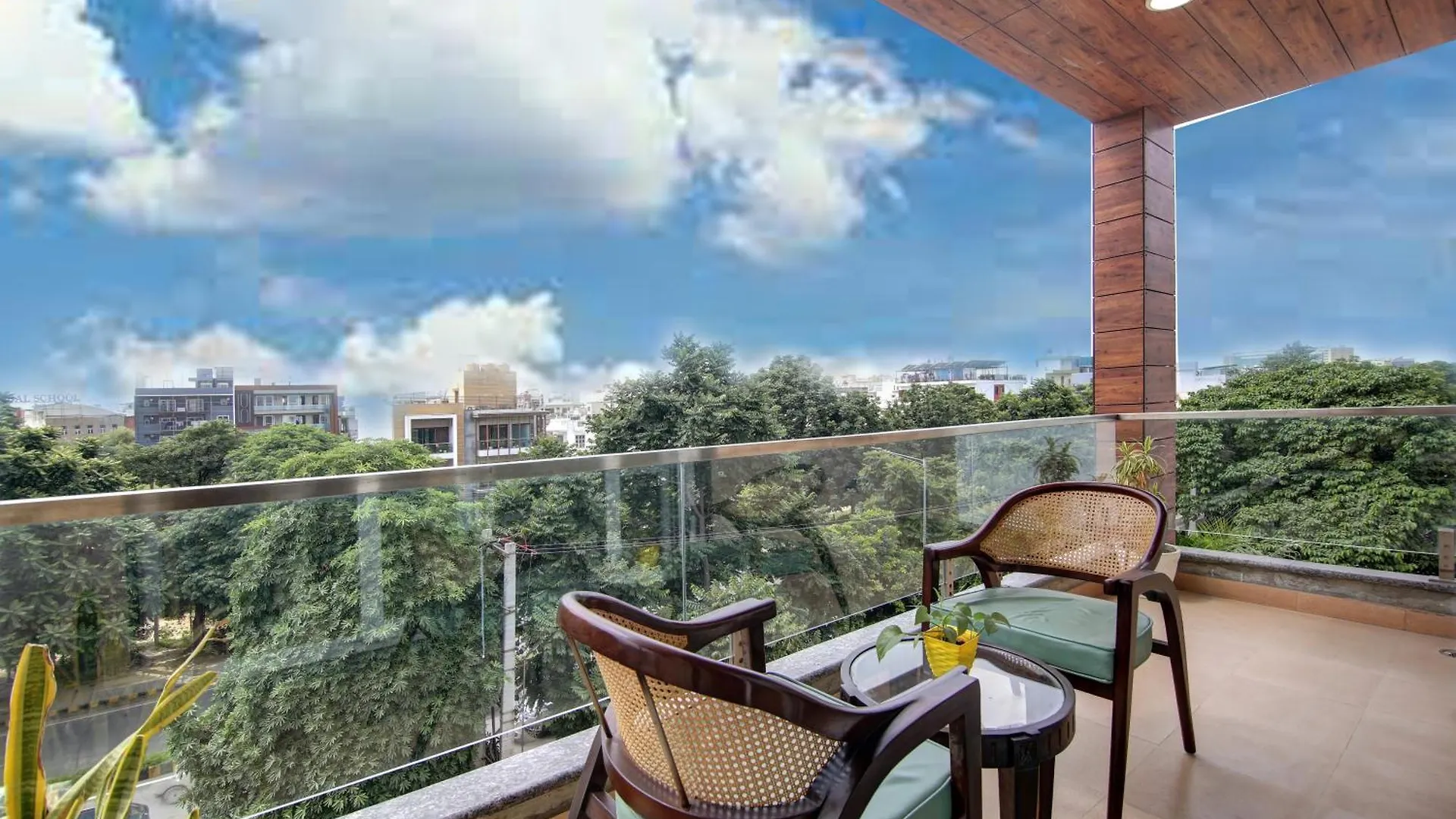 Limewood Stay - Unitech Cyber Park グルガウン ホテル