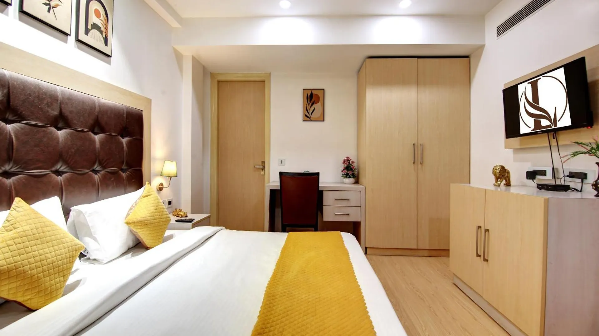Limewood Stay - Unitech Cyber Park グルガウン インド