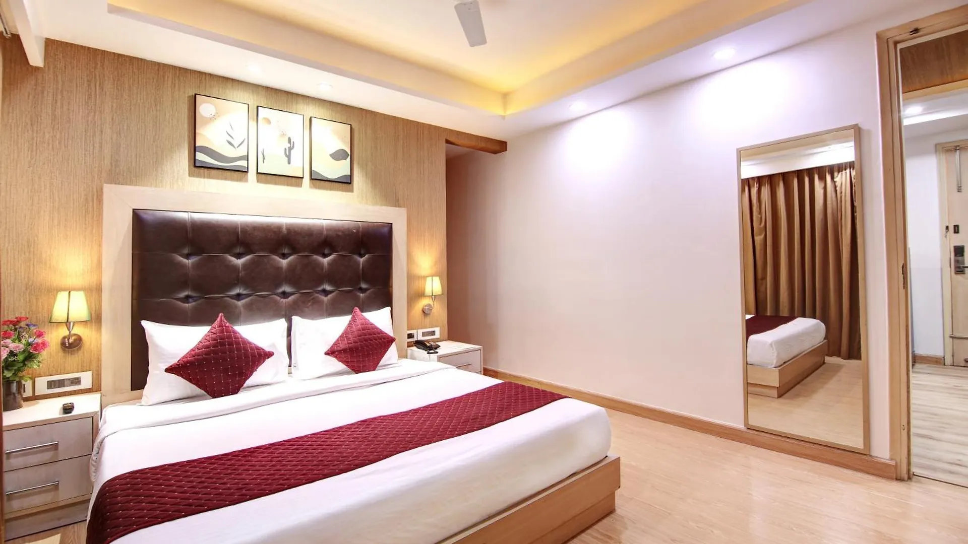 Limewood Stay - Unitech Cyber Park グルガウン