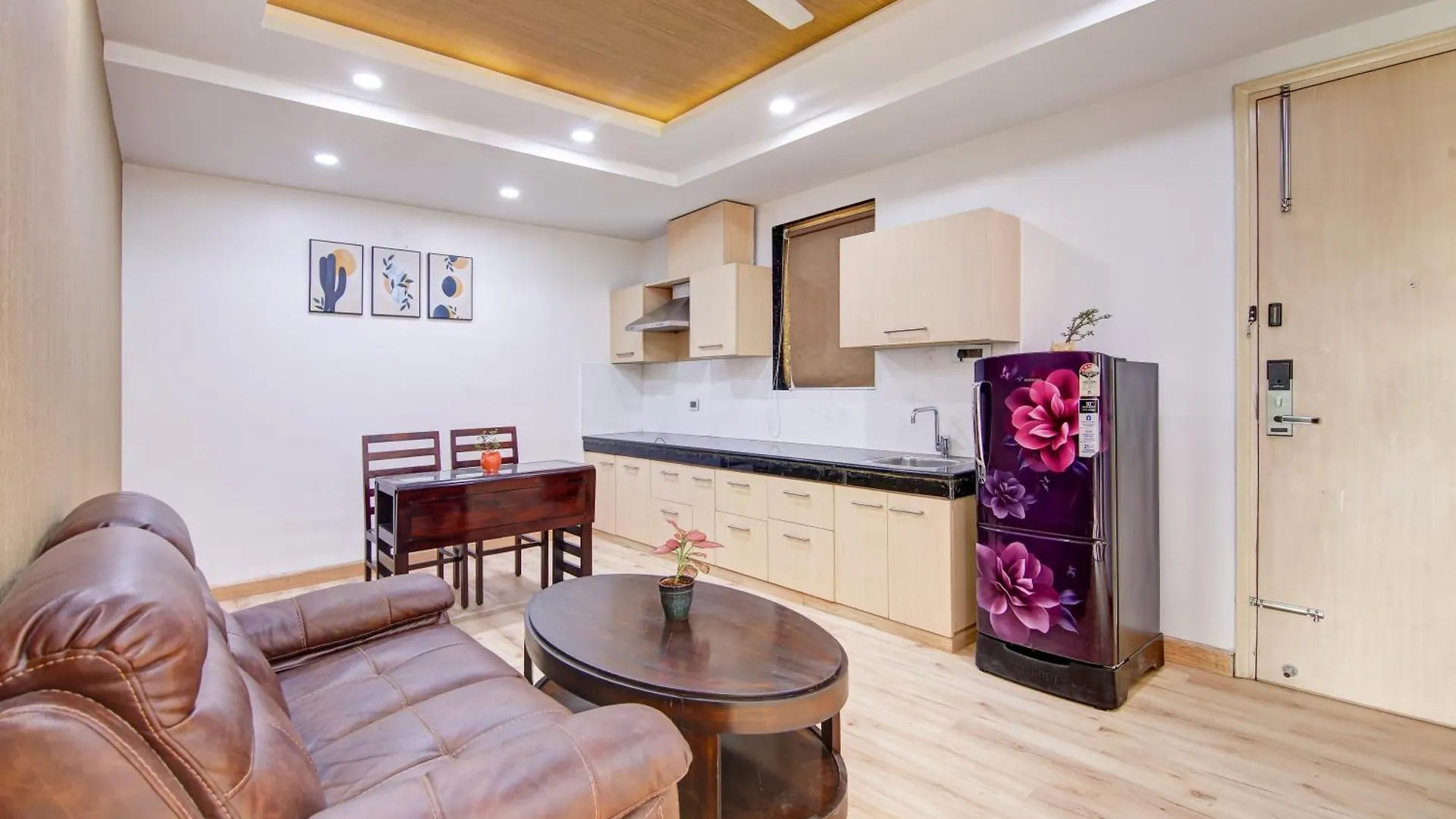 Limewood Stay - Unitech Cyber Park グルガウン ホテル